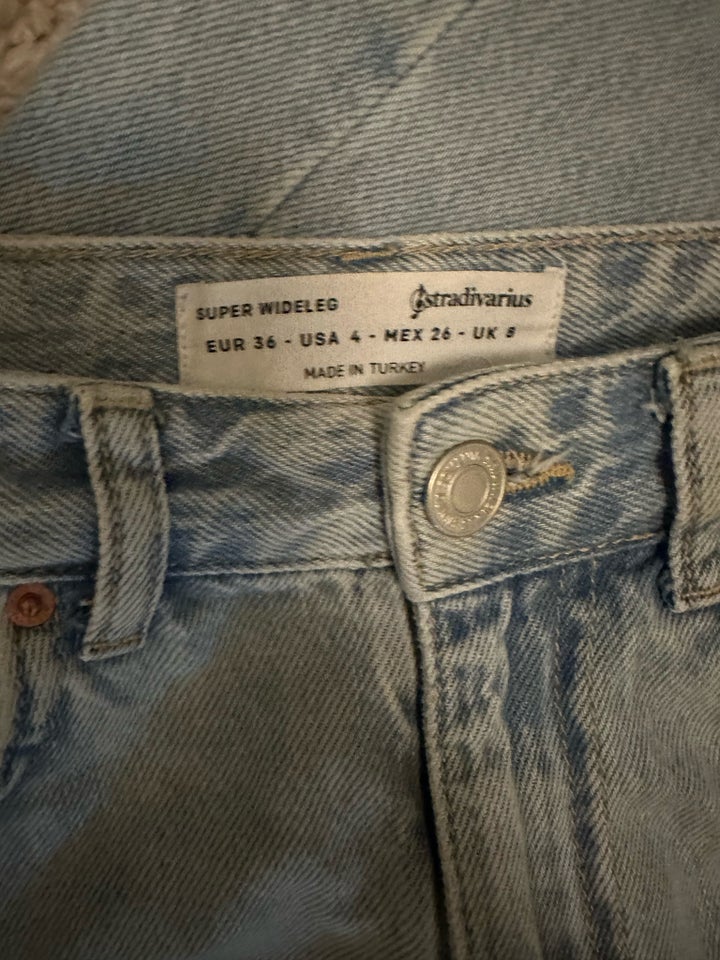 Jeans, Stradivarius, str. 36