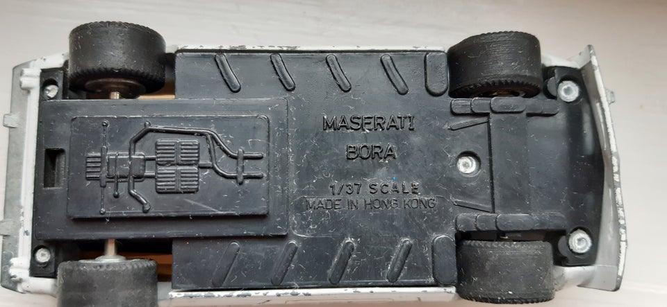 Modelbil Masarati Bora skala