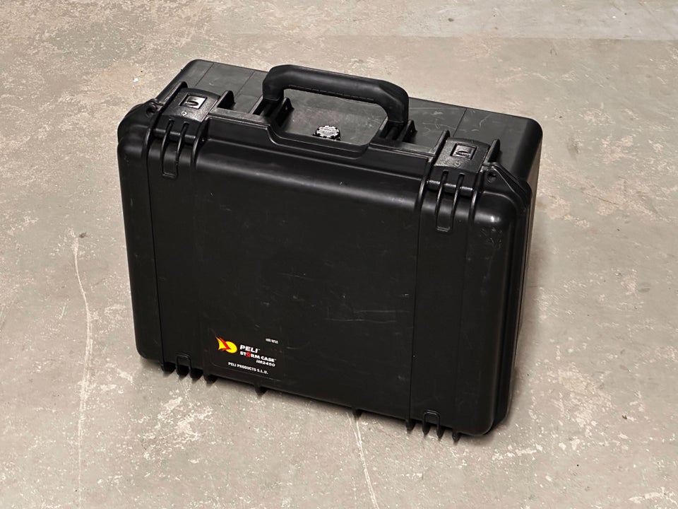 Peli Storm Case IM 2450 med skum