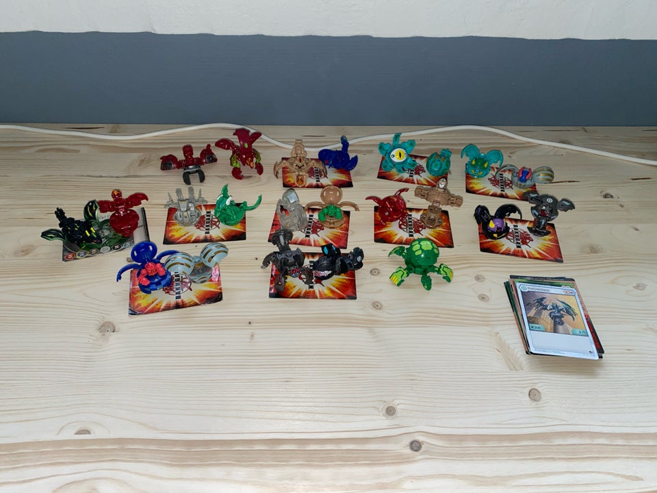 Bakugan 24 stk Bakugan og en god