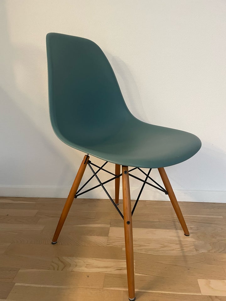 Eames, DSW, Stol