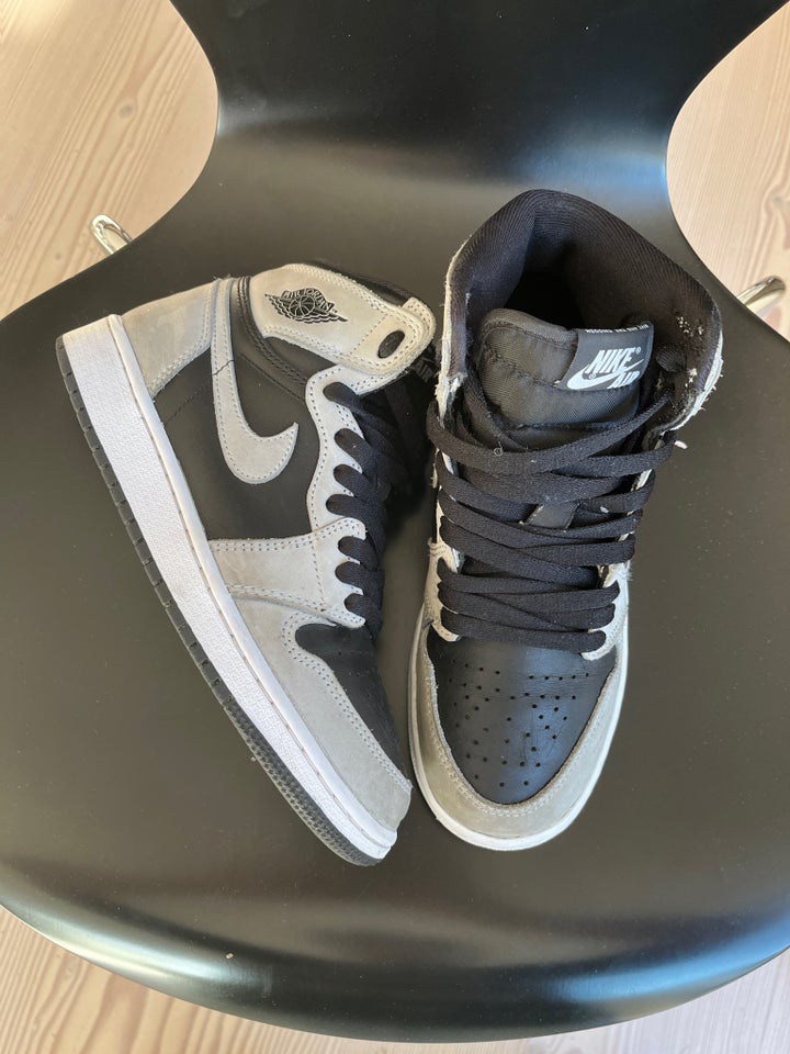 Sneakers Nike Air Jordan 1  str