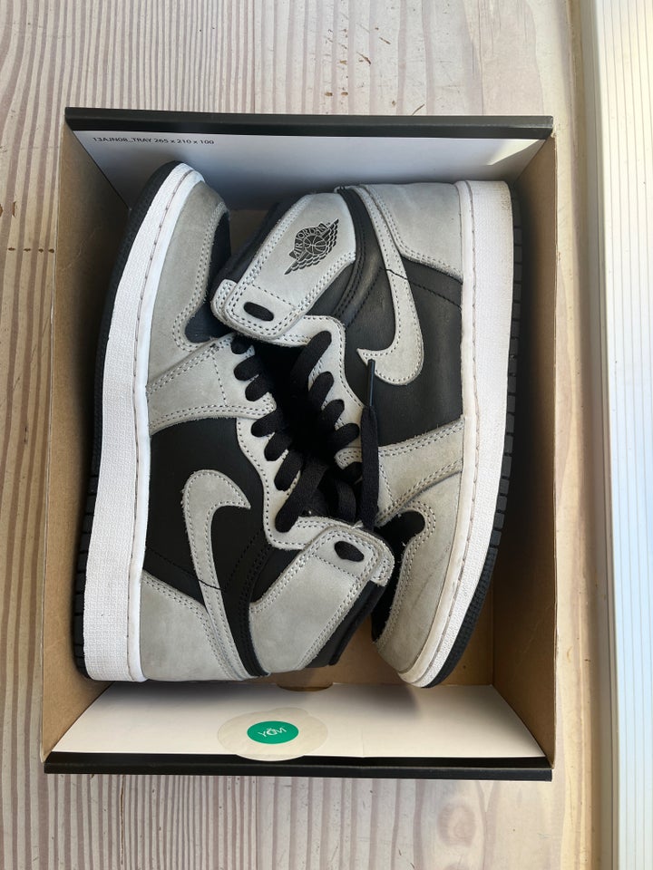 Sneakers Nike Air Jordan 1  str