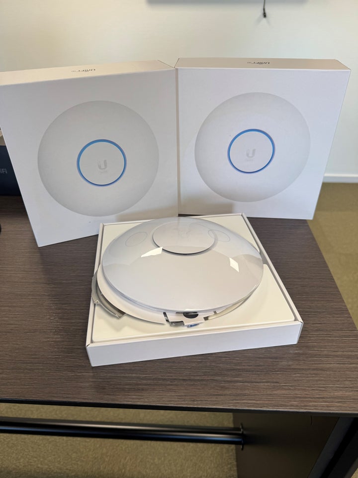 Access point, Ubiquiti