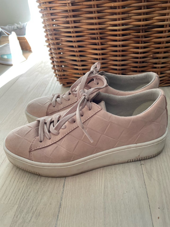 Sneakers, str. 39, Tamaris