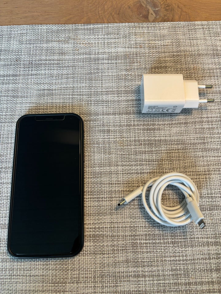 iPhone 12, 128 GB, sort