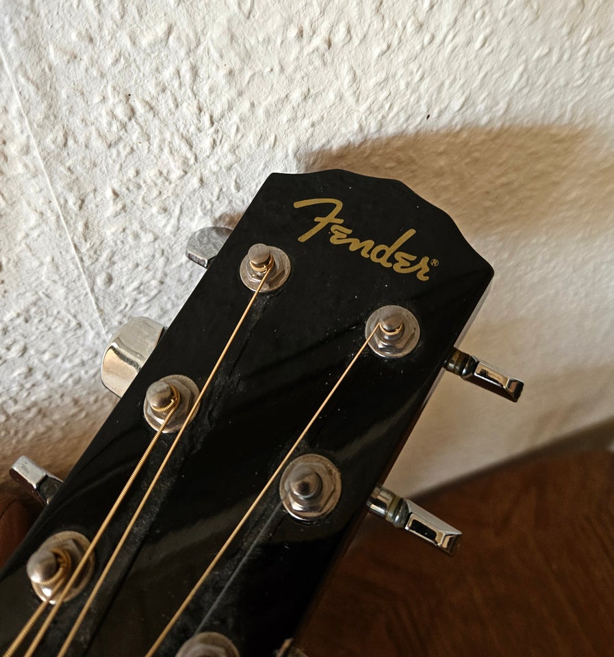 Klassisk Fender DG5Blk