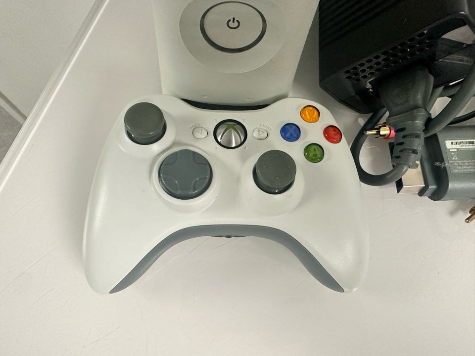 Xbox 360 Arcade 60GB Perfekt