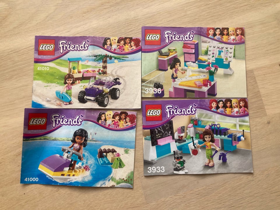 Lego Friends, Forskellige