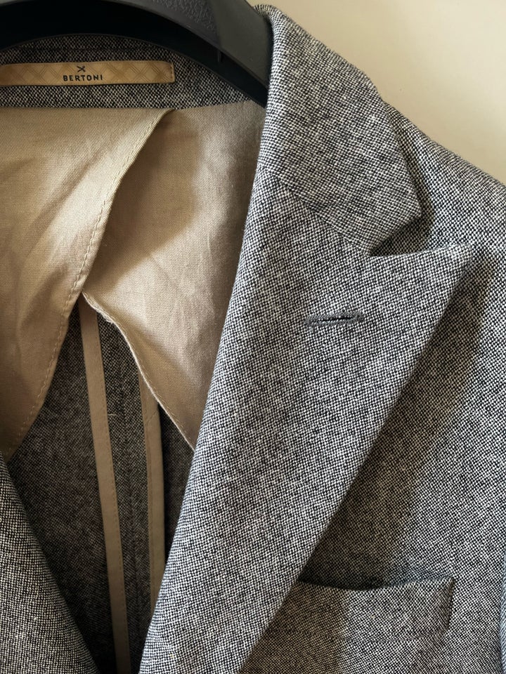 Bertoni unconstructed blazer,