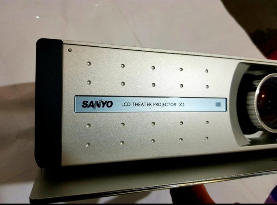 Hjemmebiograf SANYO Z 2