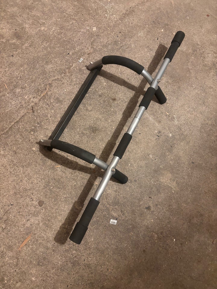 Andet, Pull up bar