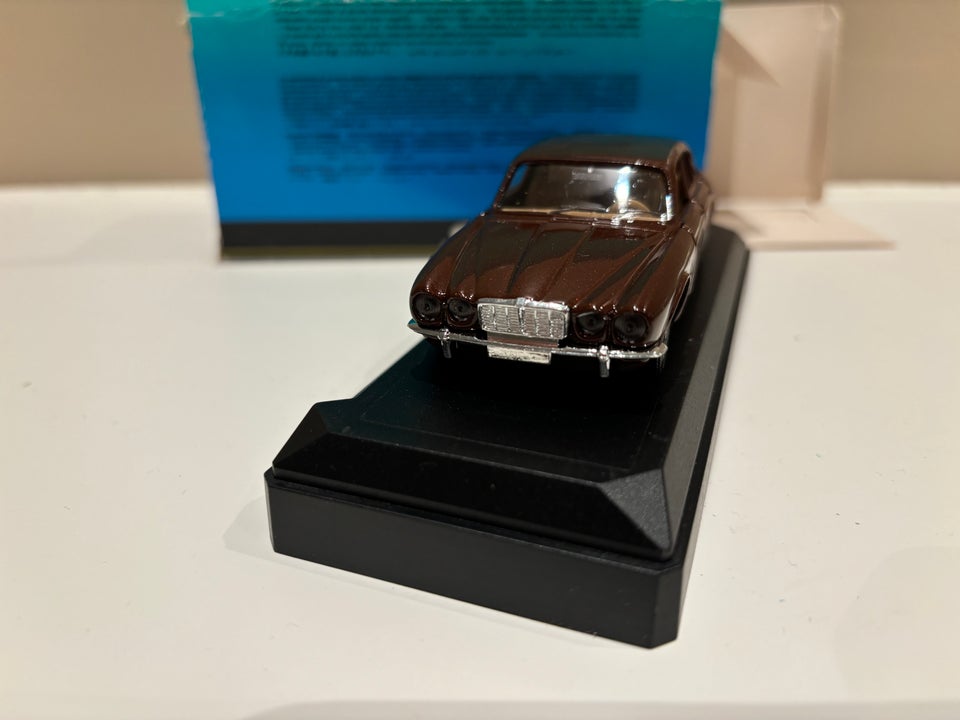 Modelbil, Solido Jaguar XJ12,