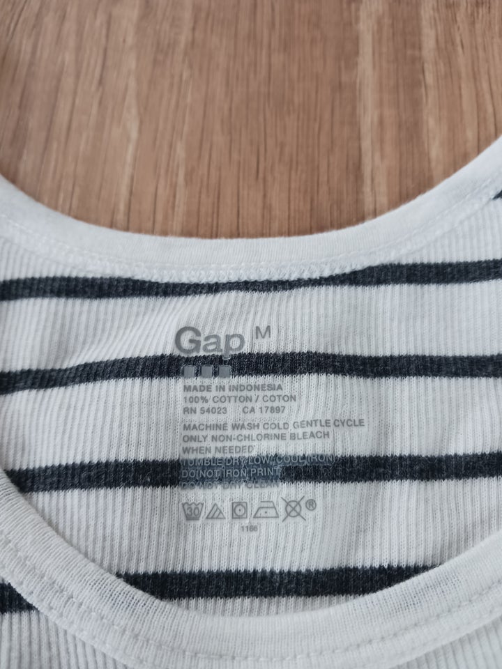 Top, GAP, str. 38