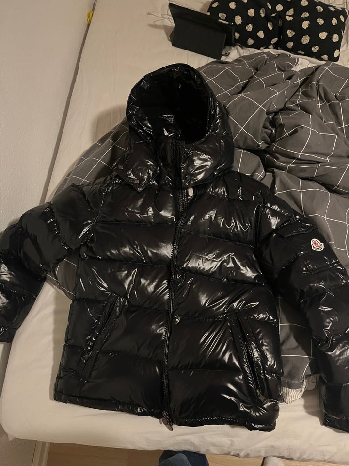 Dynejakke, str. M, Moncler