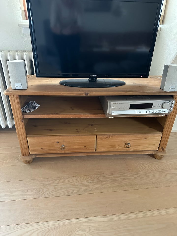 Tv bord, fyrretræ, b: 38 l: 115 h: 60