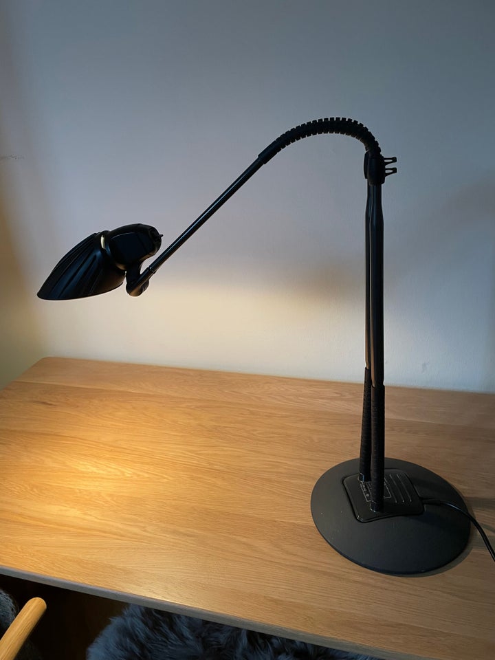 Arkitektlampe, Arteluce Tango