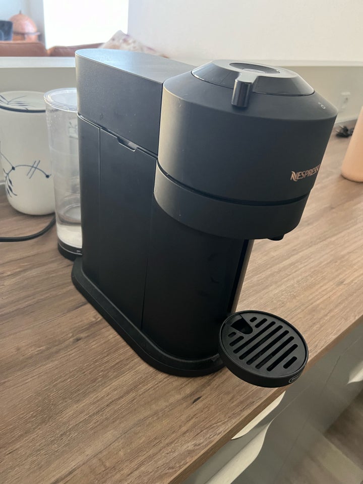 Nespresso kaffemaskine samt kaffe