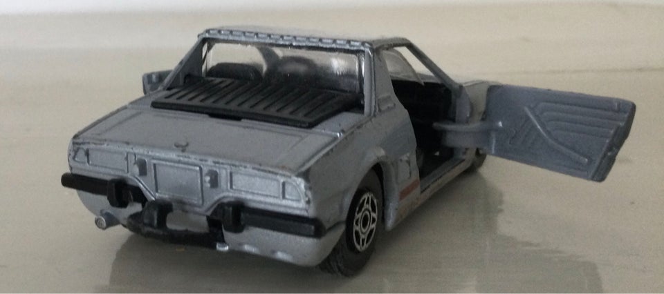 Modelbil, Gorgi Fiat x1/9 , skala