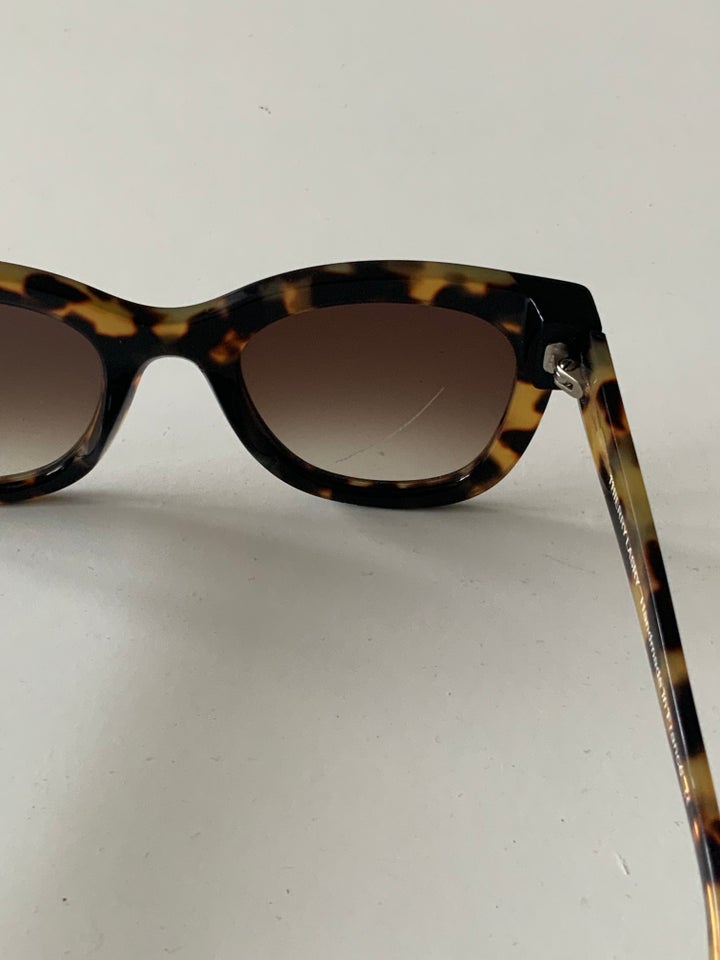 Solbriller dame, Thierry Lasry