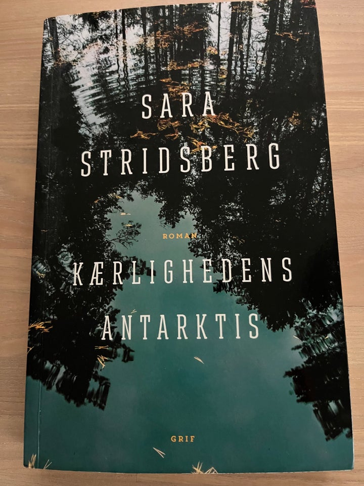 Kærlighedens antarktis, Sara