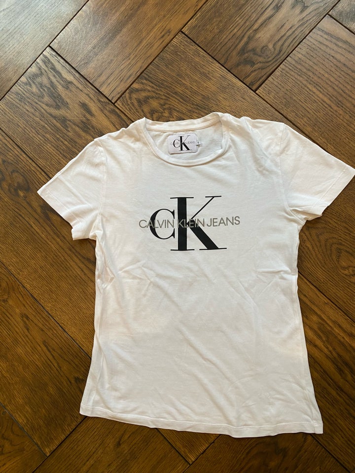 T-shirt, Calvin Klein, str. 36