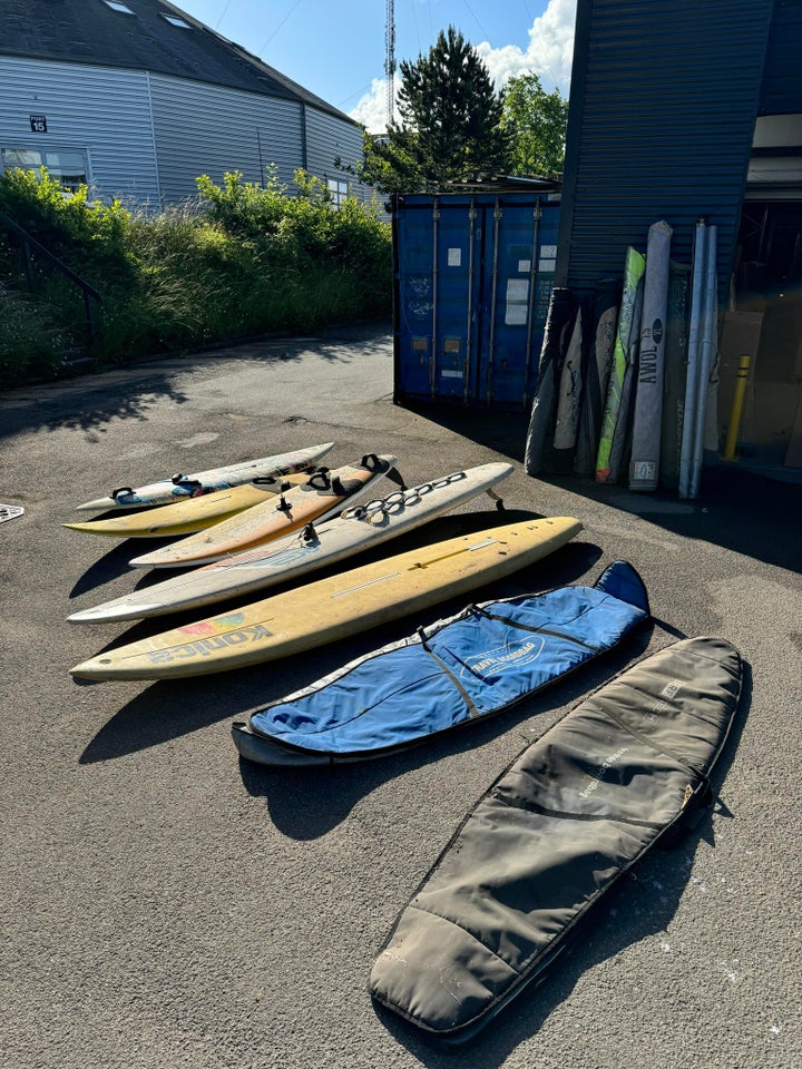 Forskelligt ældre windsurfing