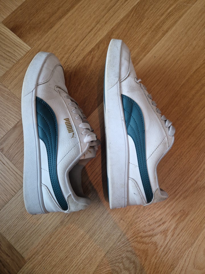 Sneakers Puma str 42