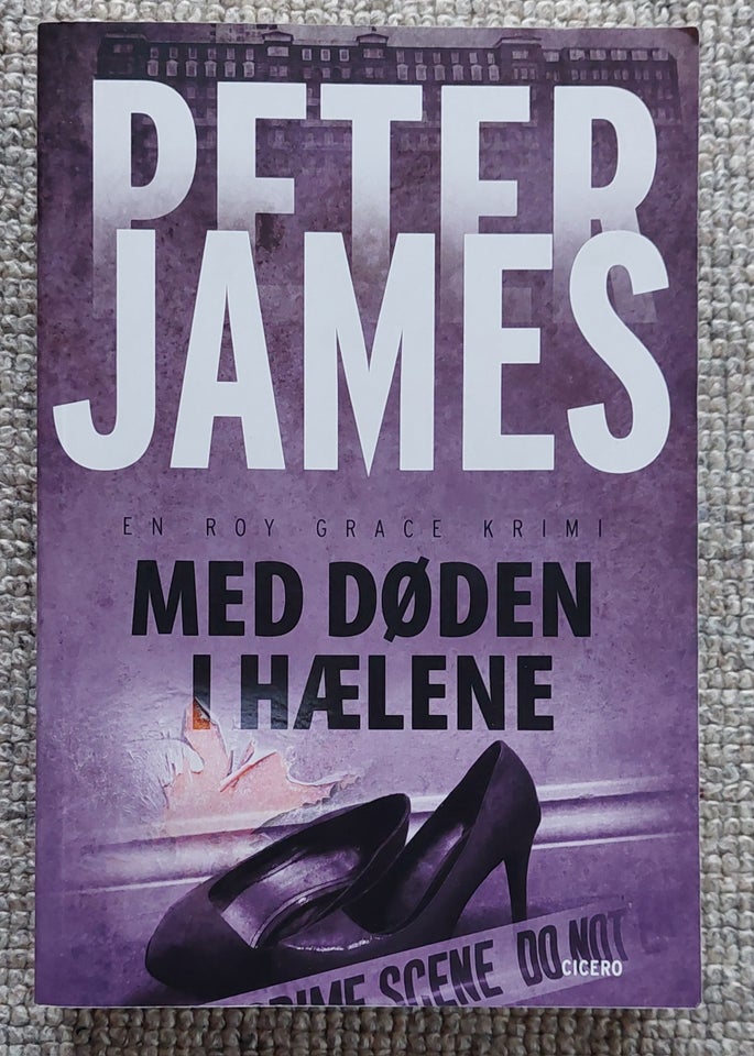 Med døden i hælene, Peter James,