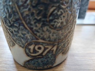 Porcelæn Lille årskrus 1971