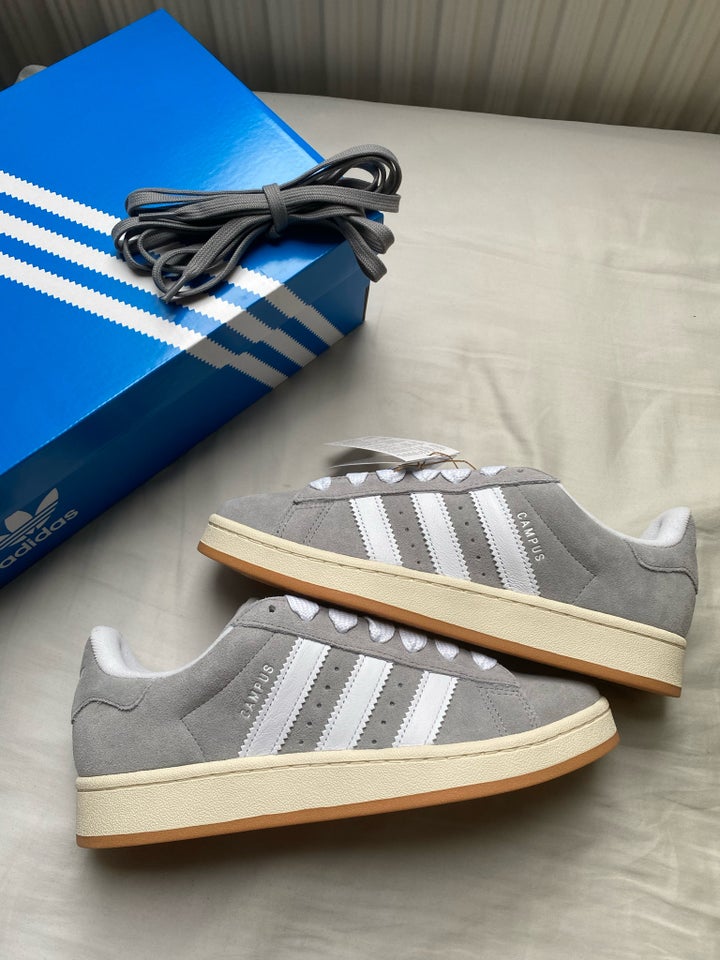 Sneakers, Adidas, str. 43