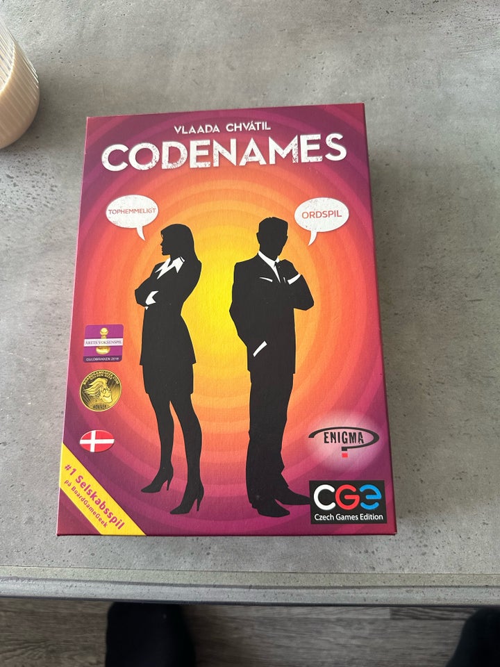 Codenames, Familiespil, brætspil