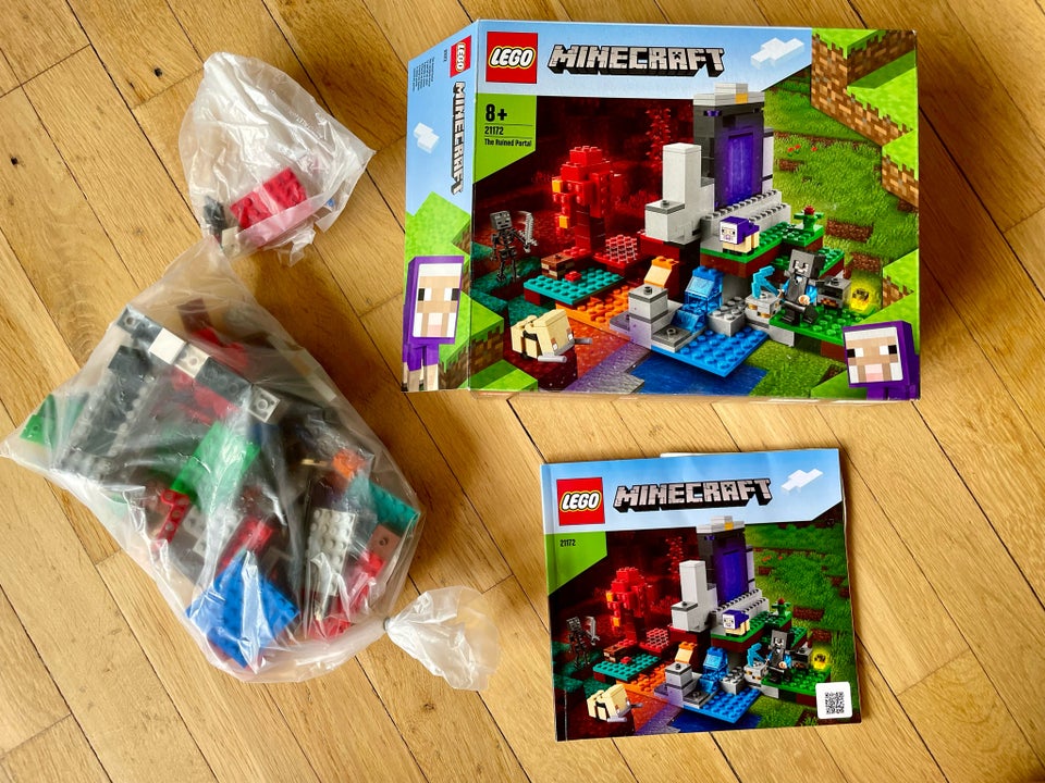 Lego Minecraft 21172