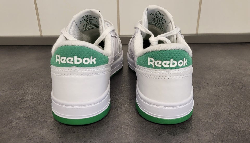 Sneakers Reebok str 43