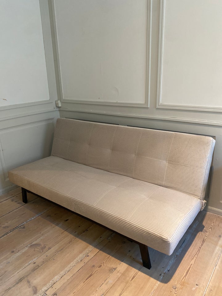 Sovesofa, b: 120 l: 180