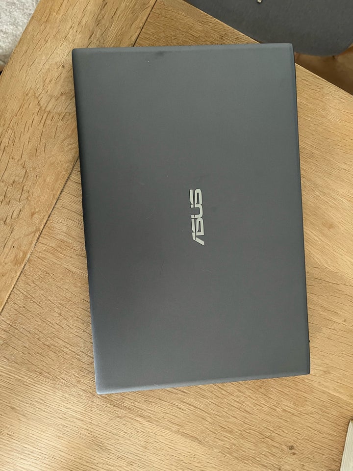 Asus Vivobook 14 260 GHz 8 GB ram