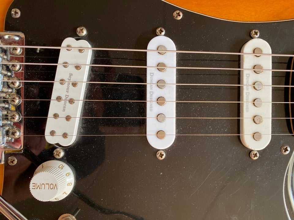 Elguitar Squier Stratocaster