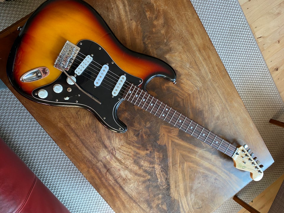 Elguitar Squier Stratocaster