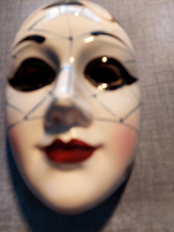 MASKE I PORCELÆN