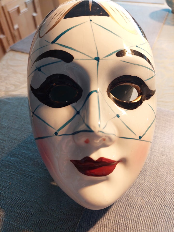 MASKE I PORCELÆN