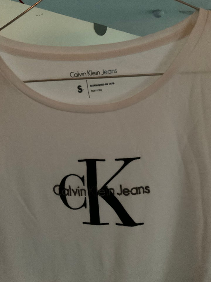 T-shirt, Calvin Klein, str. 48