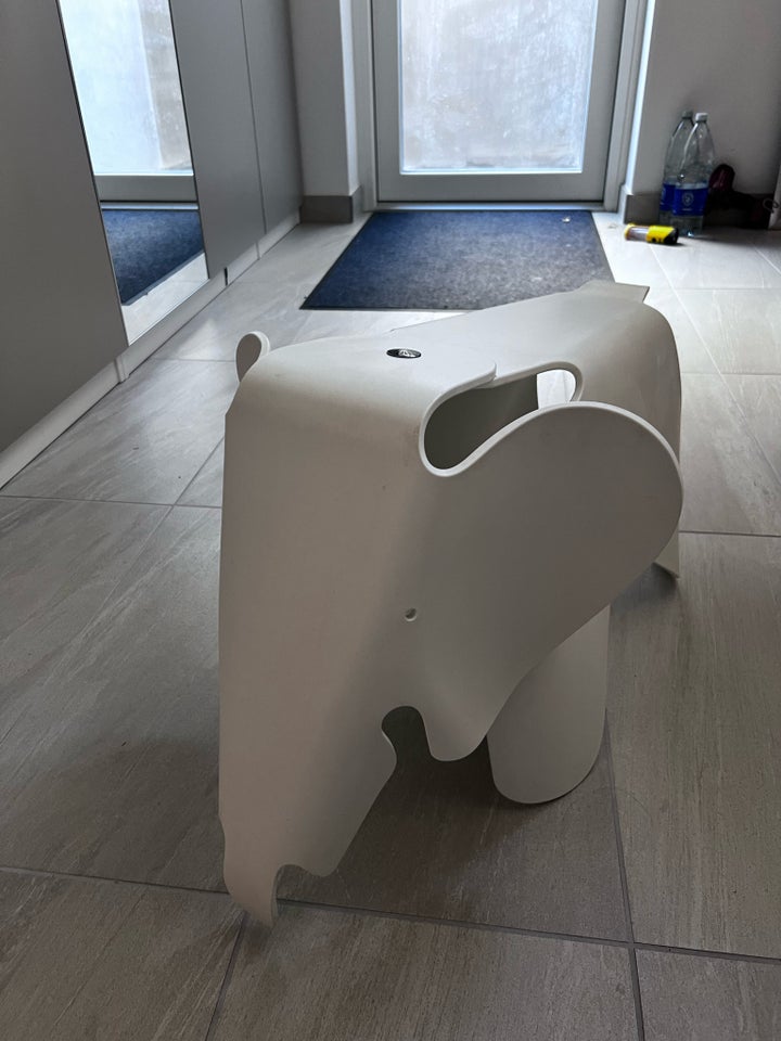 Eames Elefant, Vitra