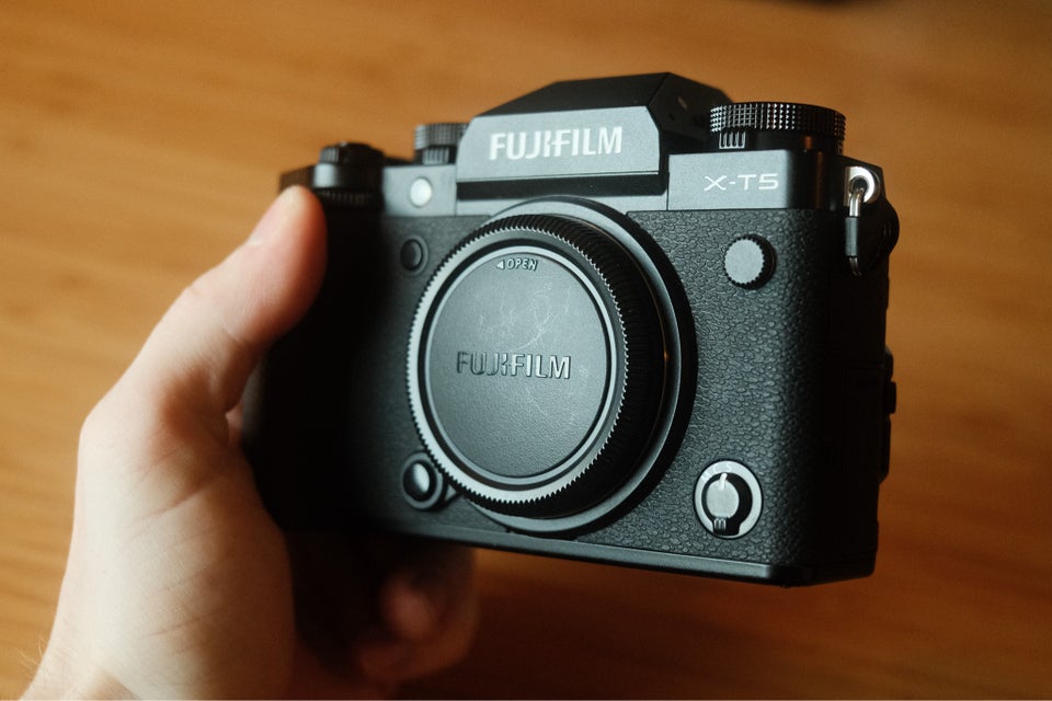 Fujifilm XT-5 402 megapixels