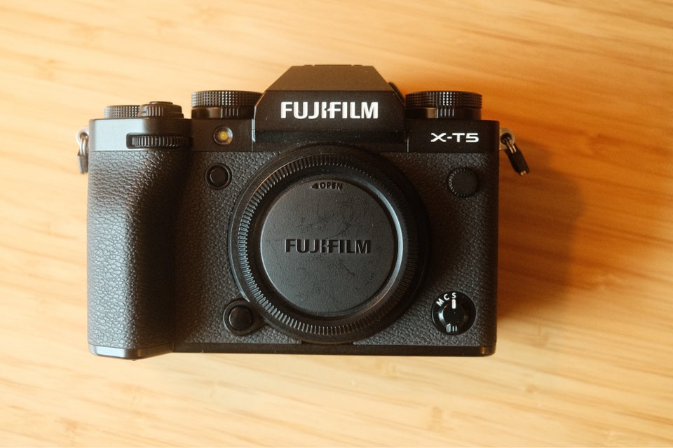 Fujifilm XT-5 402 megapixels