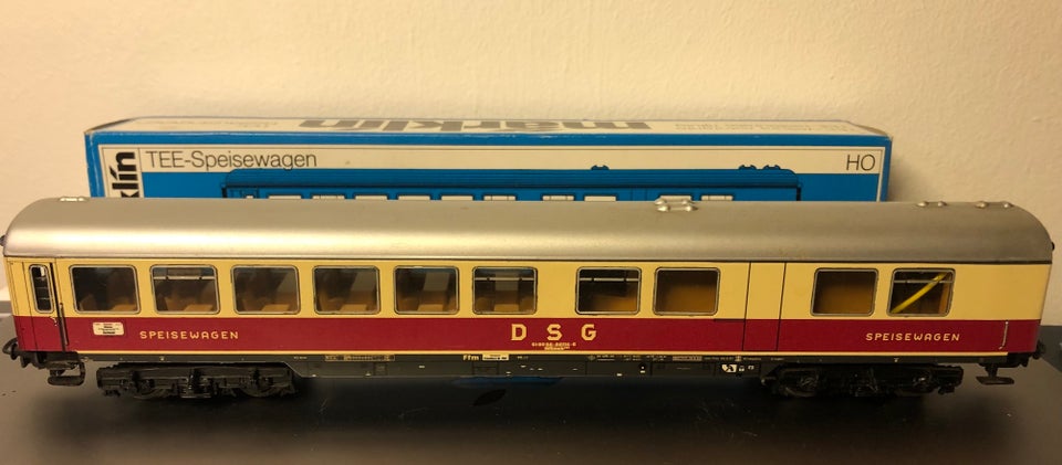 Modeltog, Märklin 4087 med lys og