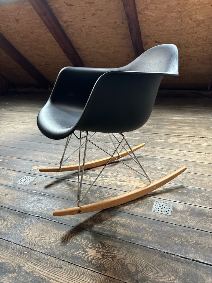 Gyngestol andet Eames