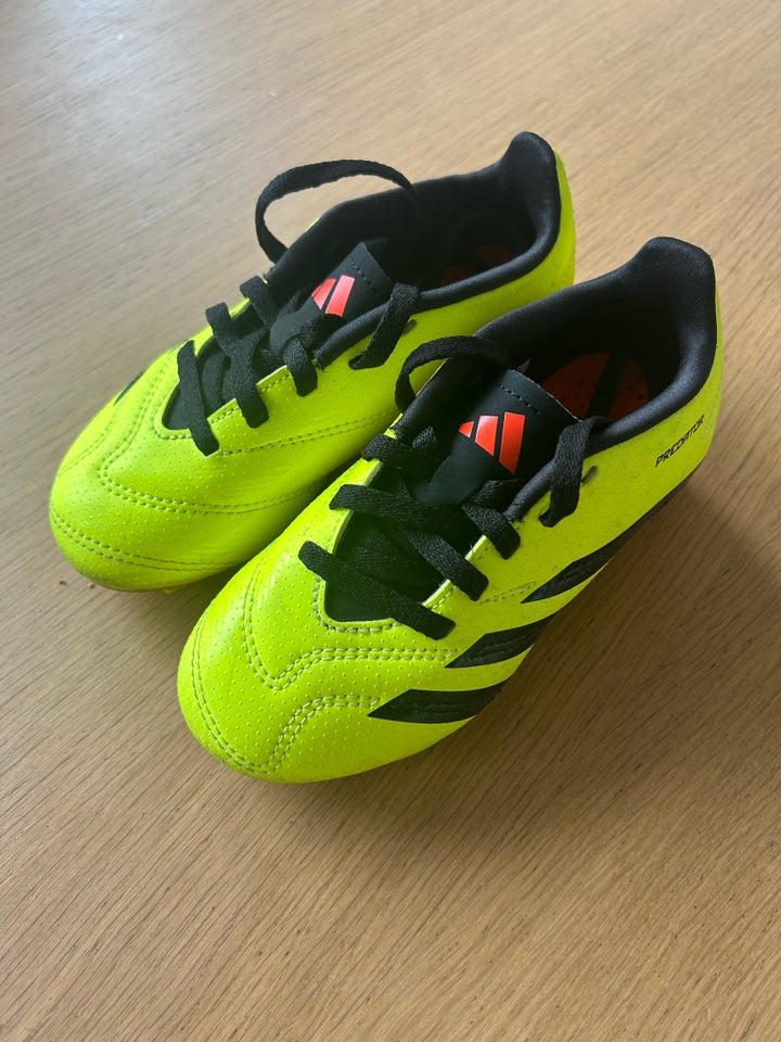 Fodboldstøvler, Adidas Predator,