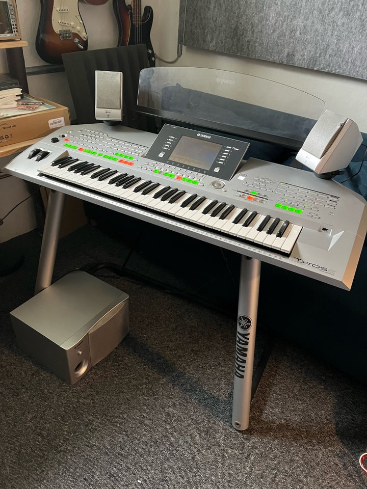 Stageorgel, Yamaha Tyros 2