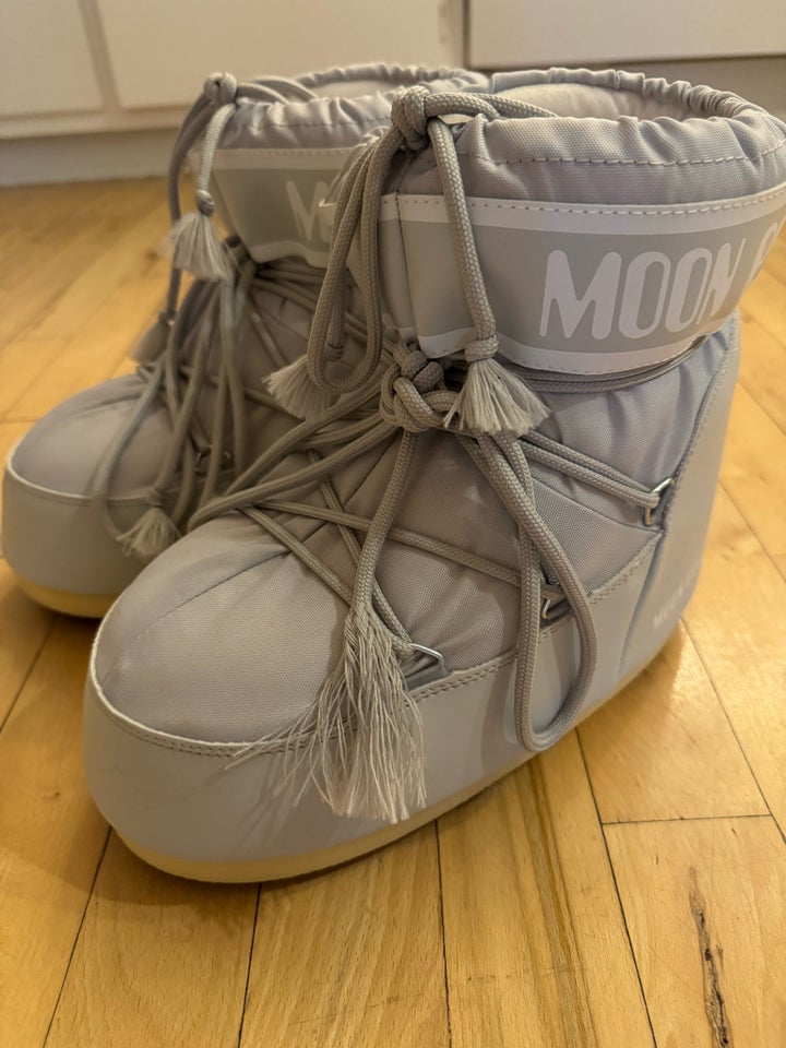 Vinterstøvler str 40 Moonboots