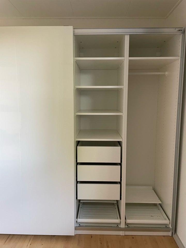 Garderobeskab Pax IKEA b: 200 d: